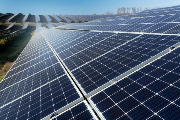 Ref. BOIT20230524015 Empresa italiana ofrece un innovador seguidor fotovoltaico bajo acuerdos comerciales.