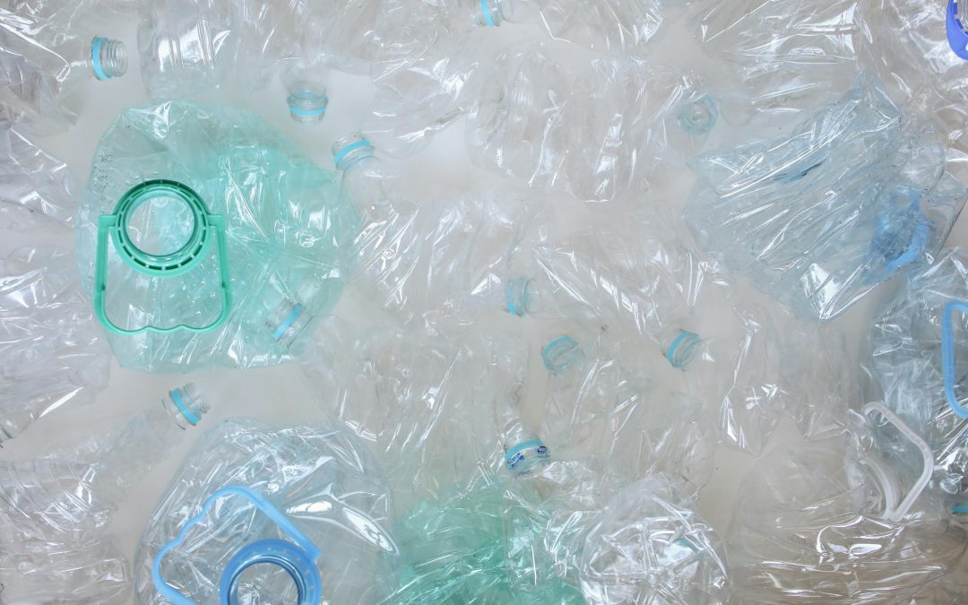 BRAT20250728003 – Fabricante austriaco de muebles sostenibles, busca proveedor de láminas de plástico reciclado.