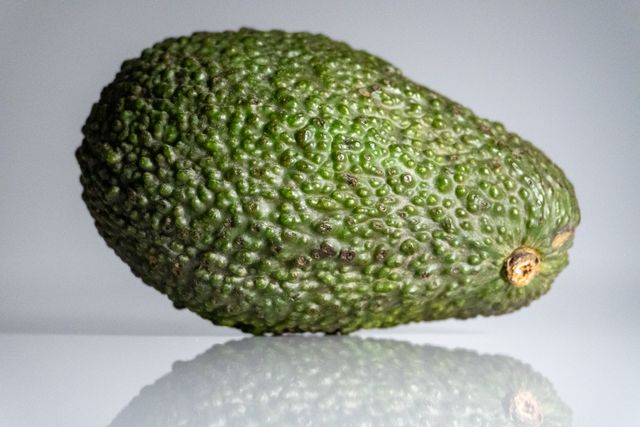 Ref. BOCO20260623029 Productor colombiano de aguacates Hass de primera calidad, gulupa y aceite de aguacate virgen extra busca distribuidores, mayoristas y socios minoristas para una cooperación comercial a largo plazo en los mercados internacionales.