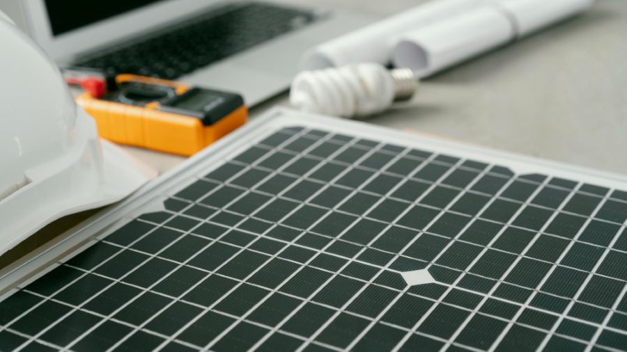 Ref. BOSI20260812006 Empresa de ingeniería eslovena ofrece gestión de energía industrial: respuesta a la demanda y flexibilidad de la red, nivelación de picos de demanda y control solar+ batería.